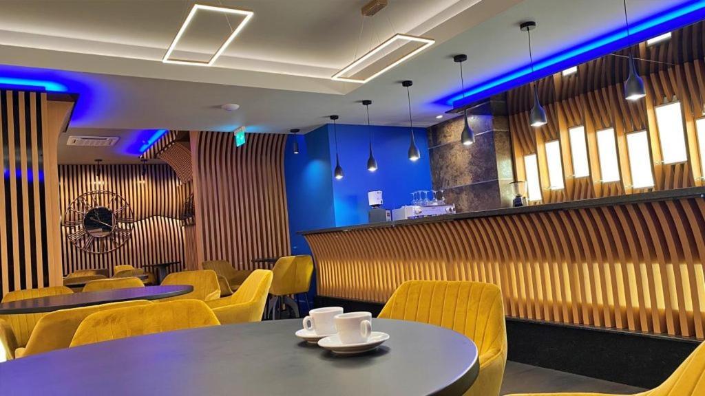 Hotel Condor Тулча Экстерьер фото