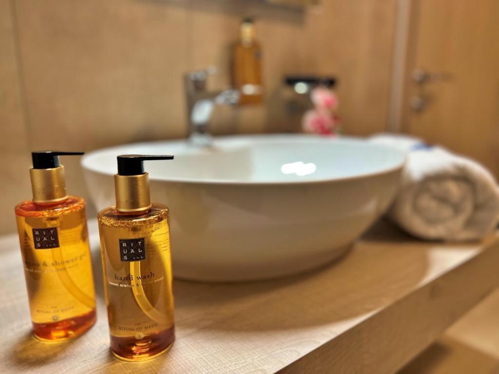 Hotel Condor Тулча Экстерьер фото